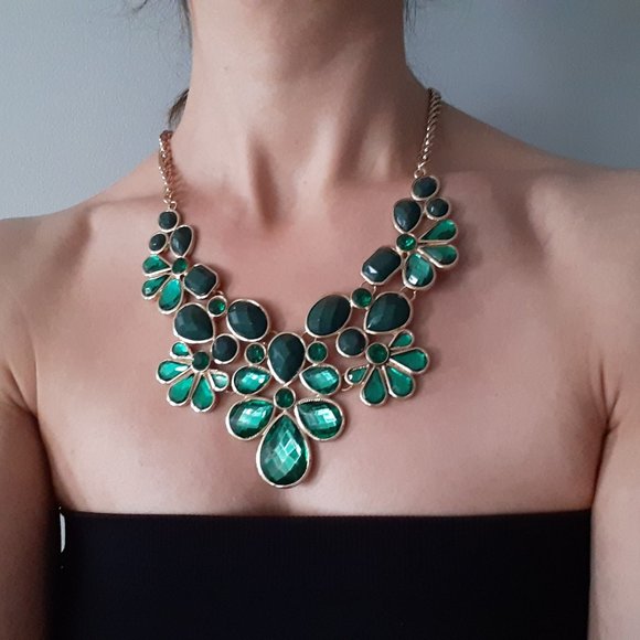 Gorgeous New Necklace - Picture 3 of 3